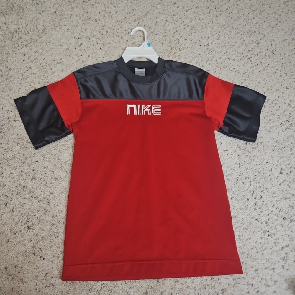 Nike Jersey Top Boys Size M (10-12)  Short Sleeve Red